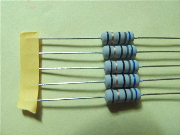 包管丝电阻器 2WS  68R   IMG_0946